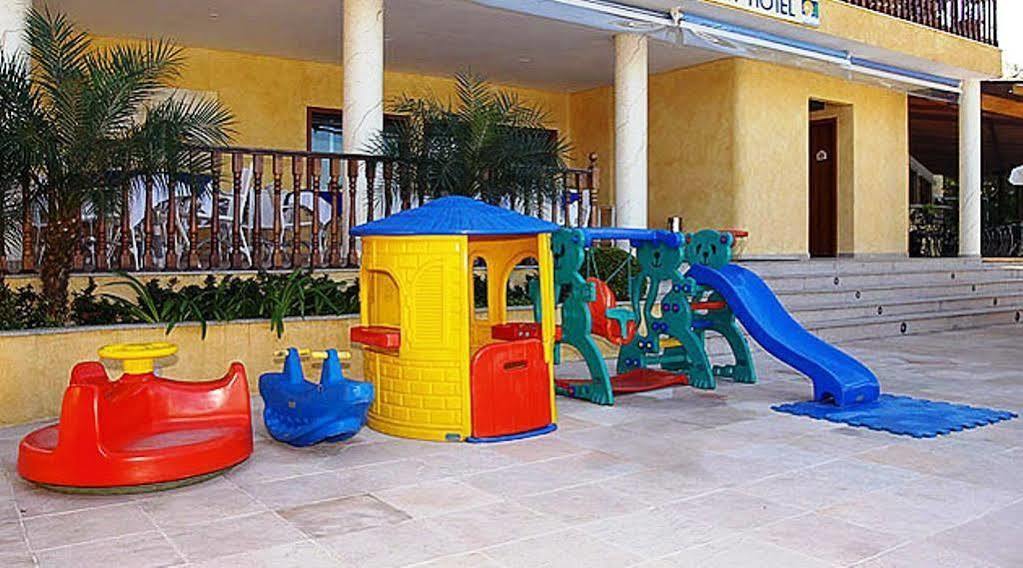 Beach Hotel Cambury Camburi  Exterior photo