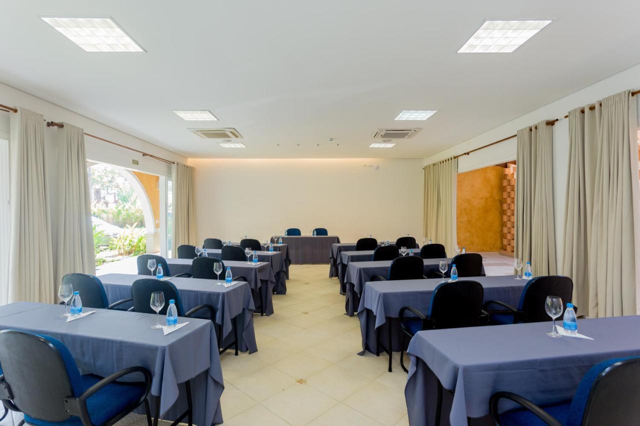 Beach Hotel Cambury Camburi  Exterior photo